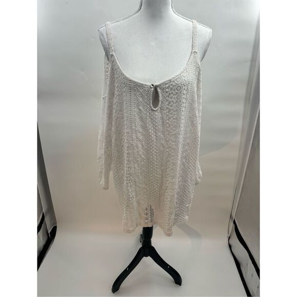 International concepts, 3/4 sleeve cold shoulder blouse size 3x - Picture 3 of 16